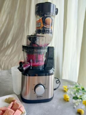 选择纯果汁，启动。