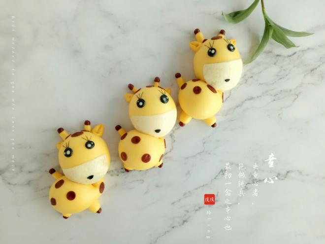 卡通长颈鹿馒头