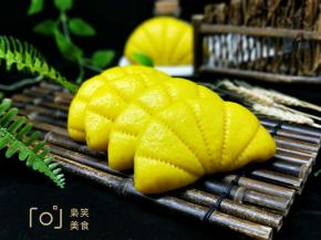 好吃又好看的南瓜荷叶夹出锅喽～