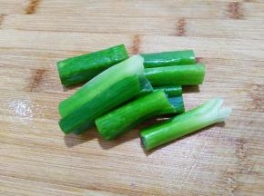大葱葱叶切段