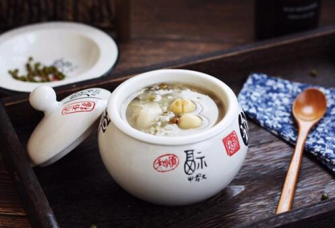 莲子百合绿豆粥