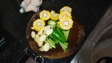 青椒、蒜、姜切好