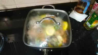 盖上盖子焖一会儿