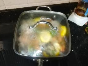 盖上盖子焖一会儿