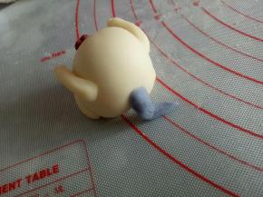 把尾巴也做出来粘上