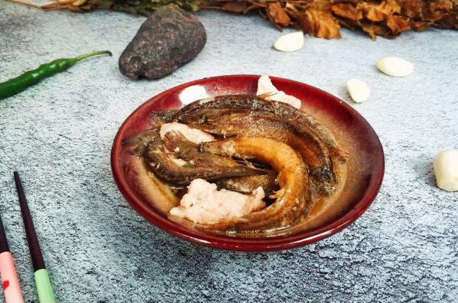 泥鳅肉片汤
