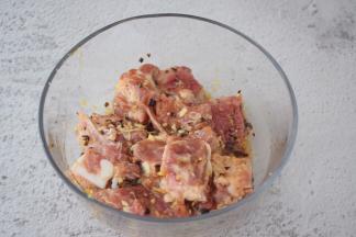 抓匀腌制半小时