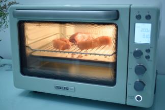 放入预热好的烤箱，上下火200度，中层30分钟