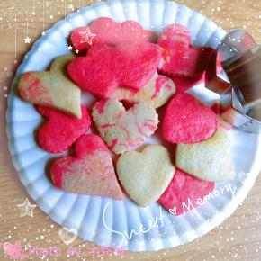 非常简单的爱心饼干，来做一份给他吧。