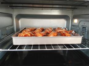 放入180度预热好的烤箱，烤制30-35分钟。