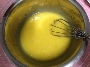 充分搅拌至乳化