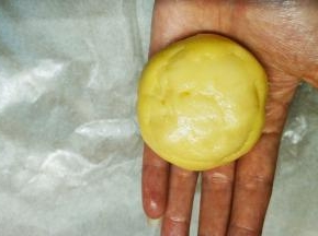 再拿起整好形状