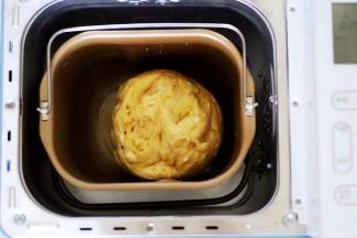 面包机启动发酵功能、开始醒发