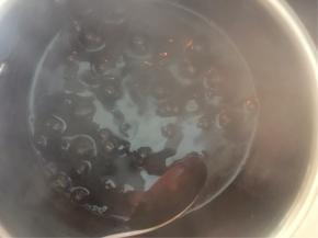 中间要不停地搅拌，防止粘锅