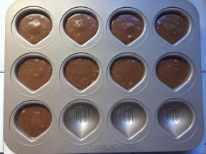 放入预热好的烤箱180度，上下火15分钟