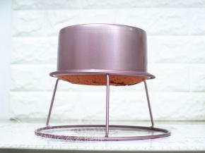 出炉后震两下，倒扣放凉。