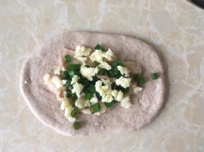 撒上适量的马苏里拉奶酪碎