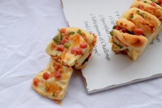 一片接一片，吃不停。哈哈！