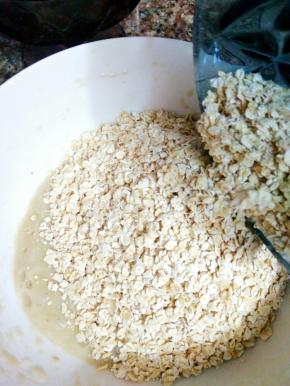 加入燕麦，我用的是桂格即食燕麦