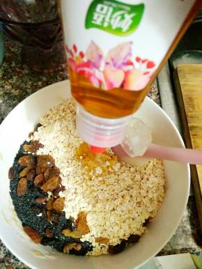 加入蜂蜜，能抱成团就可以