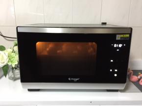 将发酵好的杂粮豆沙包放入蒸烤箱中层，110度，约15分钟蒸制，结束后焖3分钟后再取出即可（时间与温度只供参考）
