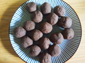 准备好红豆馅。