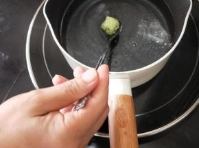 放入锅里，煮熟即可。