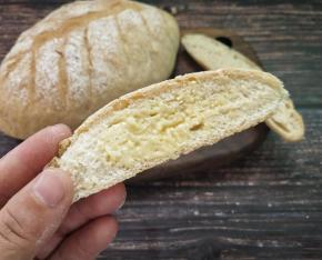 抹上个人喜欢的黄油或者是果酱开吃吧