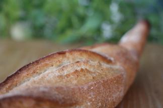 这条传统法棍值得推荐。