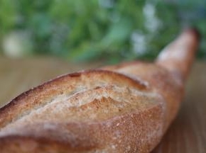 这条传统法棍值得推荐。