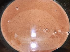 最小火加热至巧克力融化