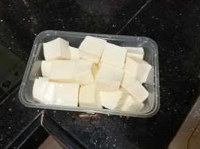 豆腐切小方块