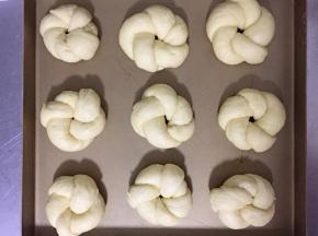 一次正好形，二次发酵