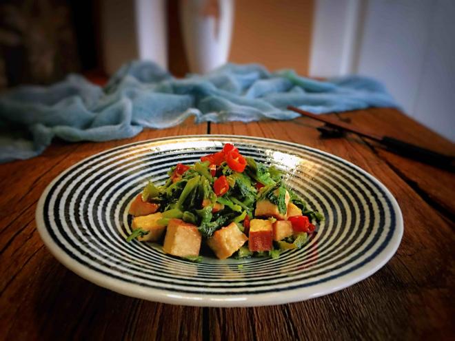 熏干辣炒雪里蕻