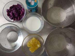 准备好需要的材料和模具