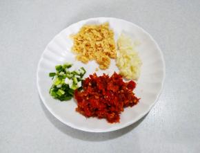 葱蒜泡椒泡姜如上图处理好