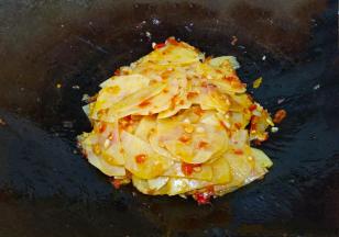 翻炒一分钟即可