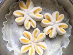 一次做好在蒸锅中醒发，一般20～30分钟即可，看状态吧，水开后蒸13分钟即可