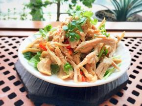 装盘，撒点白芝麻