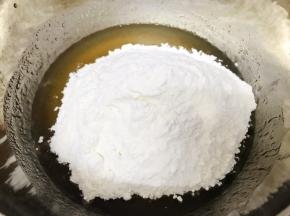 加入中筋粉