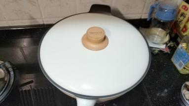 盖上盖子焖一会