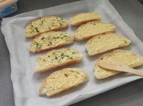 再抹上一层第一步的蒜子葱未