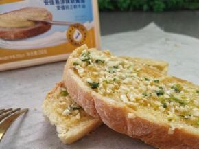 烤制的过程中狂咽口水，蒜香四溢，实在是太诱人了