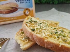 烤制的过程中狂咽口水，蒜香四溢，实在是太诱人了