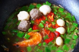 大火继续炖煮1分钟左右