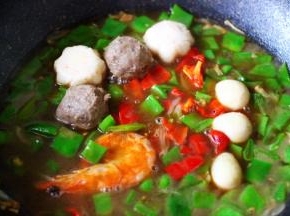 大火继续炖煮1分钟左右