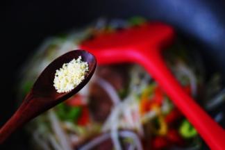 最后加入鸡精调味