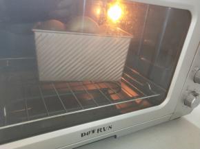 烤箱下层180度。40分钟，中途加盖锡纸，防止上色过度。