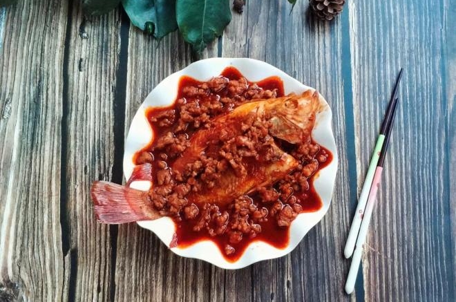 韩式辣酱肉末烧立鱼