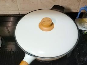 盖上盖子焖一会